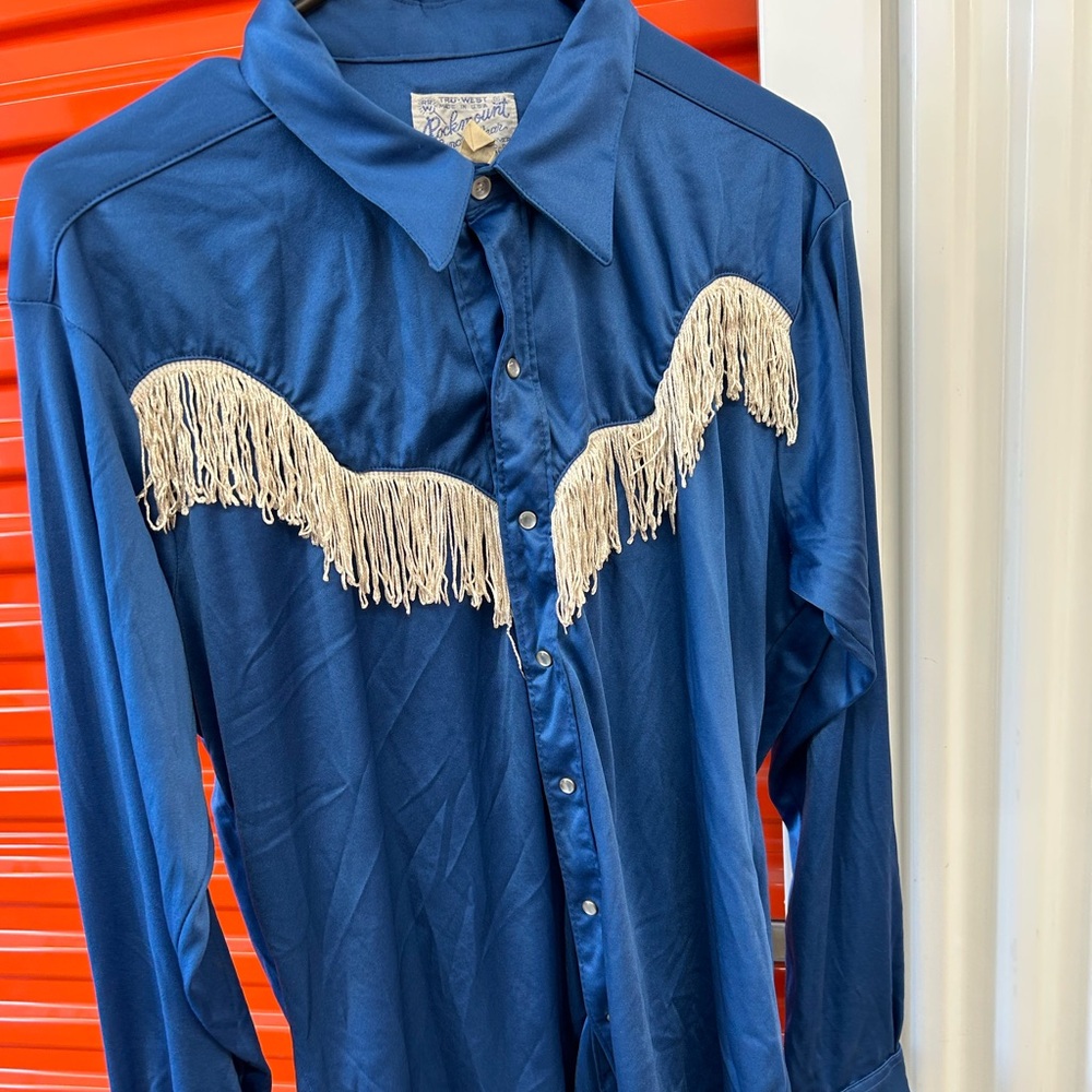 🩵COWBOY CHIC🩵 Rockmount Westernwear Blue Fringe Shirt